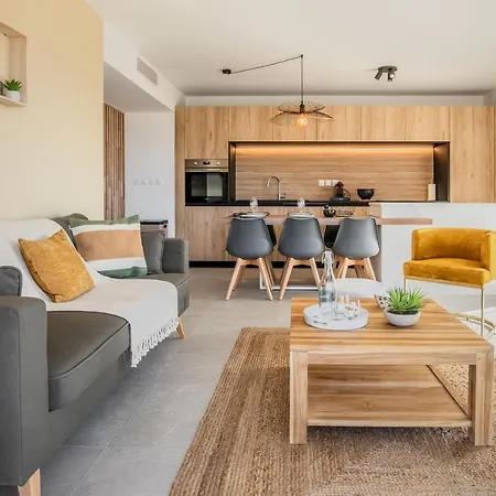 Superbe Bord De Apartment